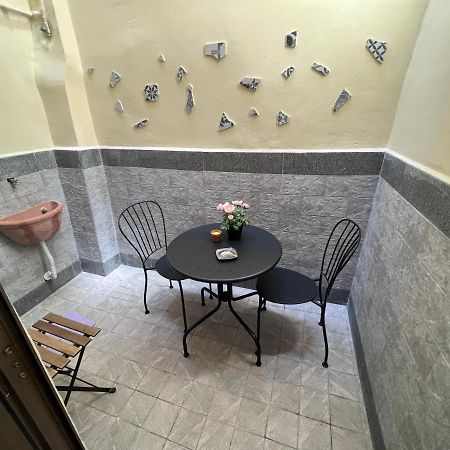 Apartment In The Center Napels Buitenkant foto