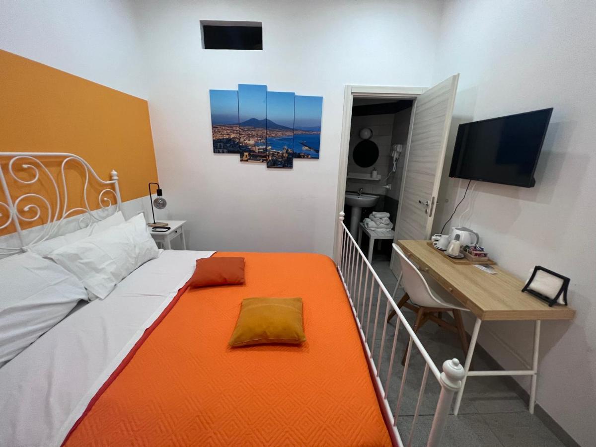 Apartment In The Center Napels Buitenkant foto